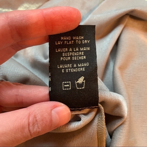 RN Convertible 💕Shimmer Glitter Shine Blouse Top - Picture 4 of 5